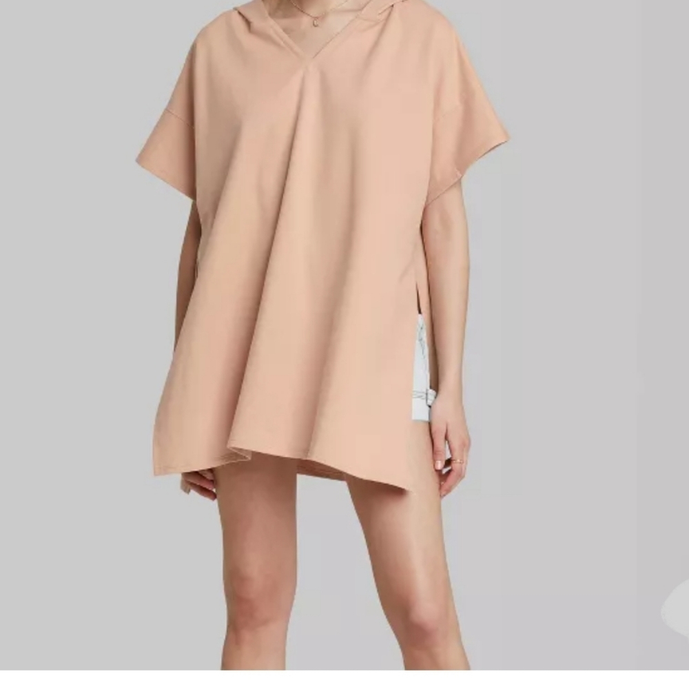 ONE SIZE NWT Hooded Pullover - Wild Fable